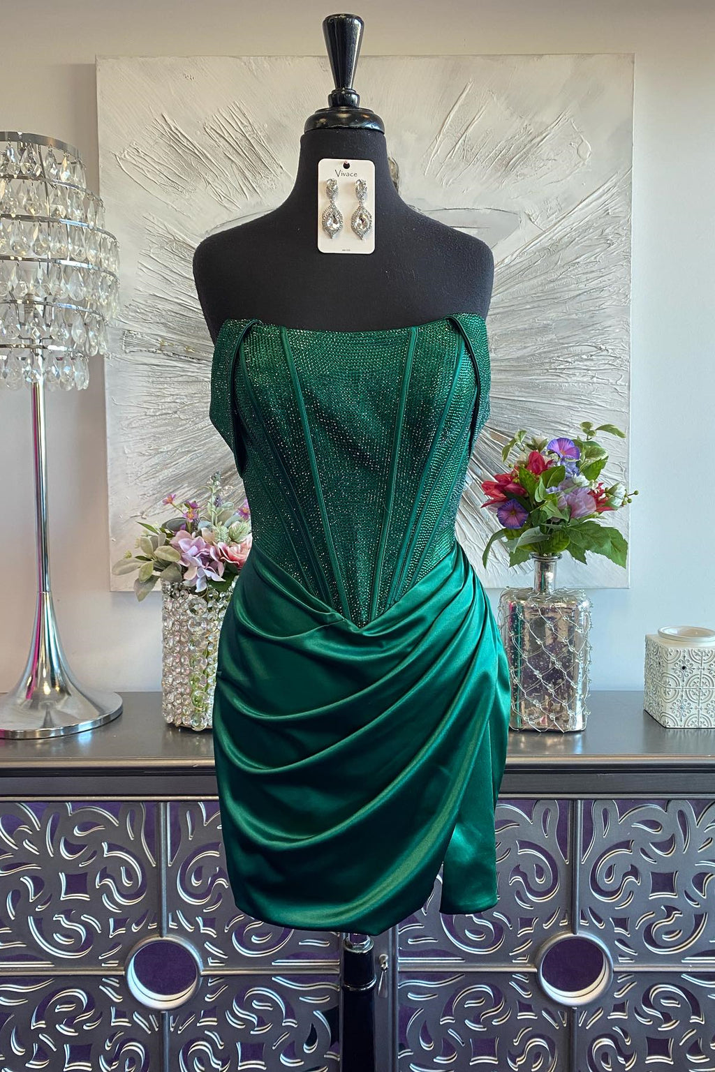 green emerald velvet dress Amazon.com: Adrianna Papell Studio Women's Beaded Sheath Short Dress, Gem  Green, 16 : Clothing, Shoes & Jewelry main image 0