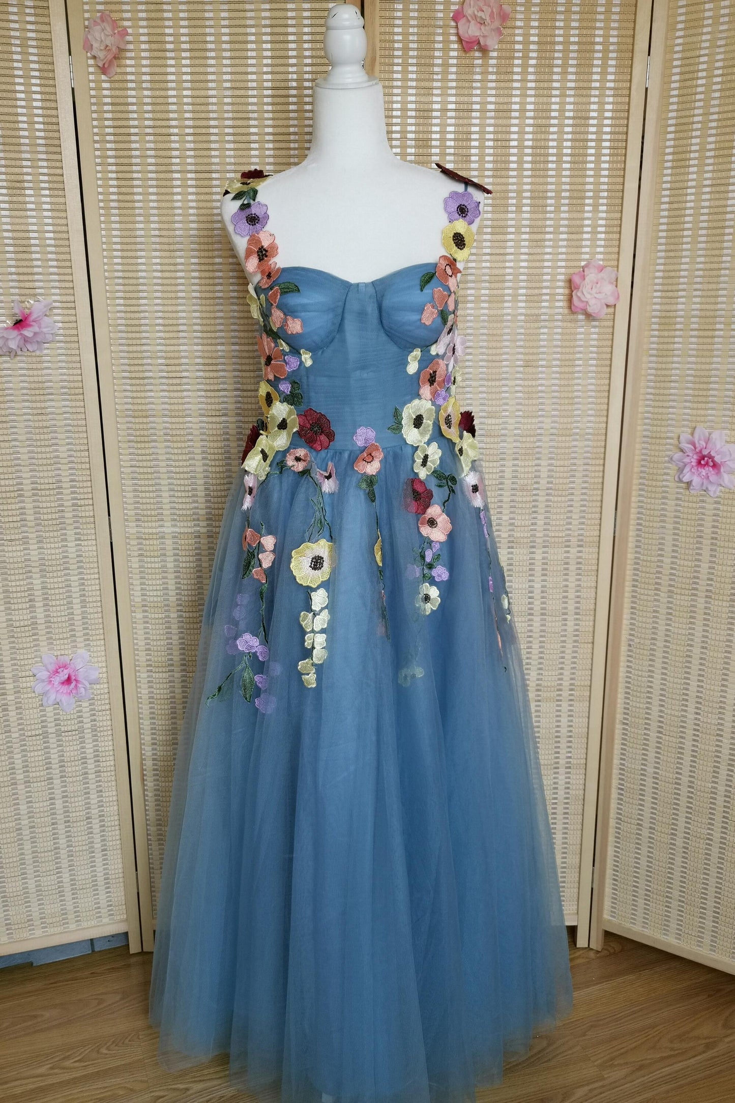 Blue Tulle A-line Formal Dress with Floral Embroidery