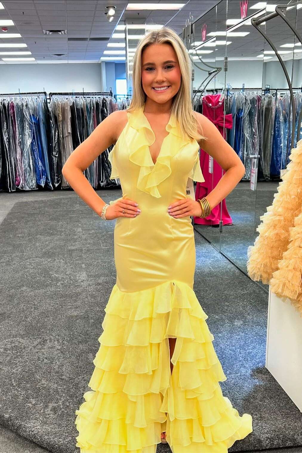 V-neck Long Mermaid Yellow Ruffles Prom Dresses V-neck Long Mermaid Yellow Ruffles Prom Dresses