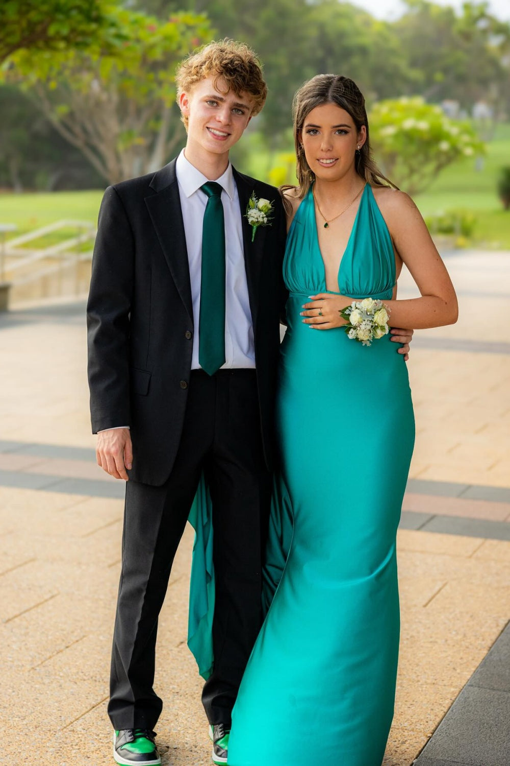 sachin and babi light blue dress High-end Vintage / Retro Dark Green Prom Dresses 2023 A-Line / Princess  Halter Sleeveless Backless Court Train Prom Formal Dresses