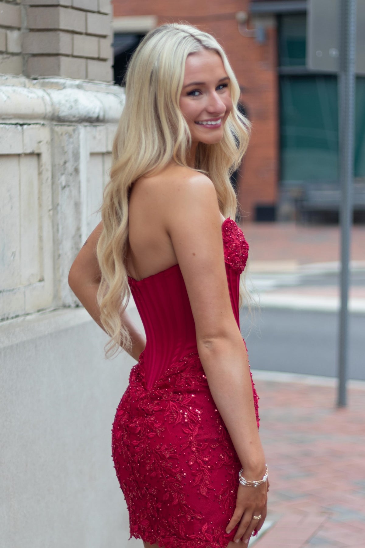 red strapless homecoming dress Zapaka Women Sparkly with Bow Tiered Corset Beaded Short A-line Cocktail Dress, Red / US18W this sparkly tight homecoming dress dazzles. Strapless Red Sequin Short Homecoming