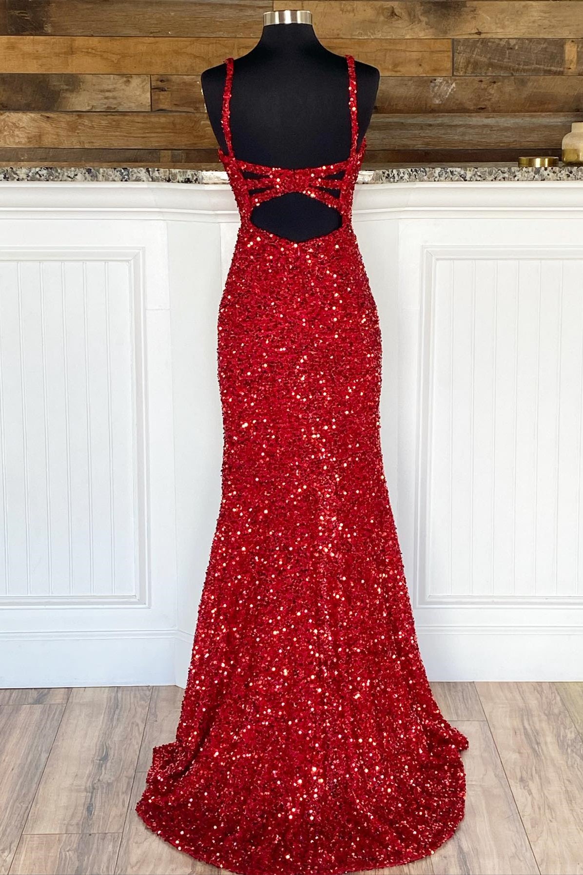 Elegant Red Sequin Mermaid Long Formal Dress with Slit