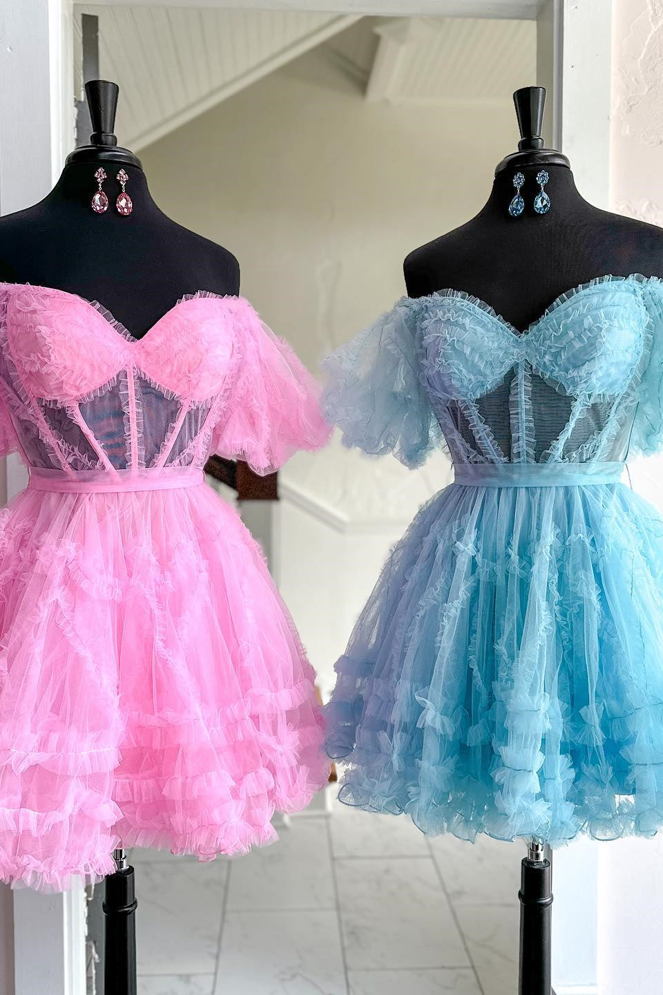 Off the Shoulder Pink Tulle Ruffles Short Homecoming Dress