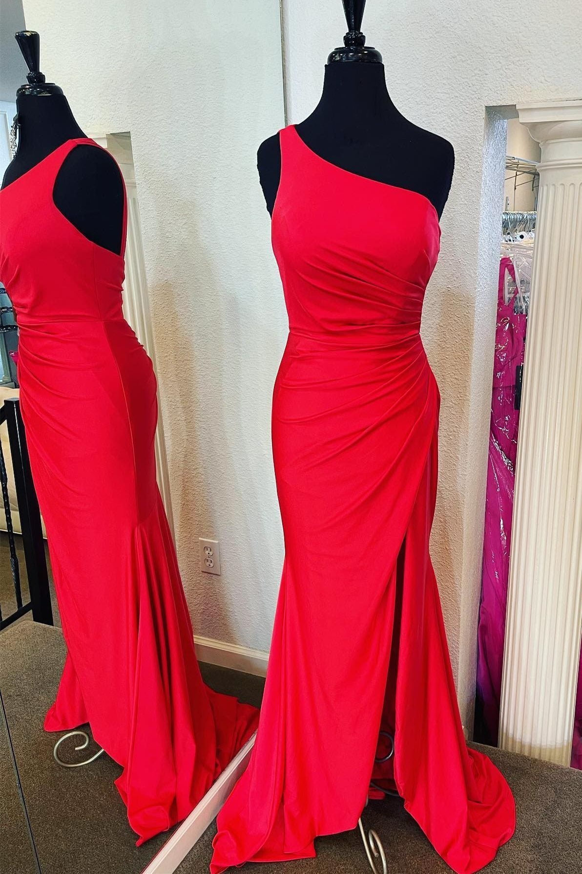 One Shoulder Red Mermaid Long Prom Dress with Slit