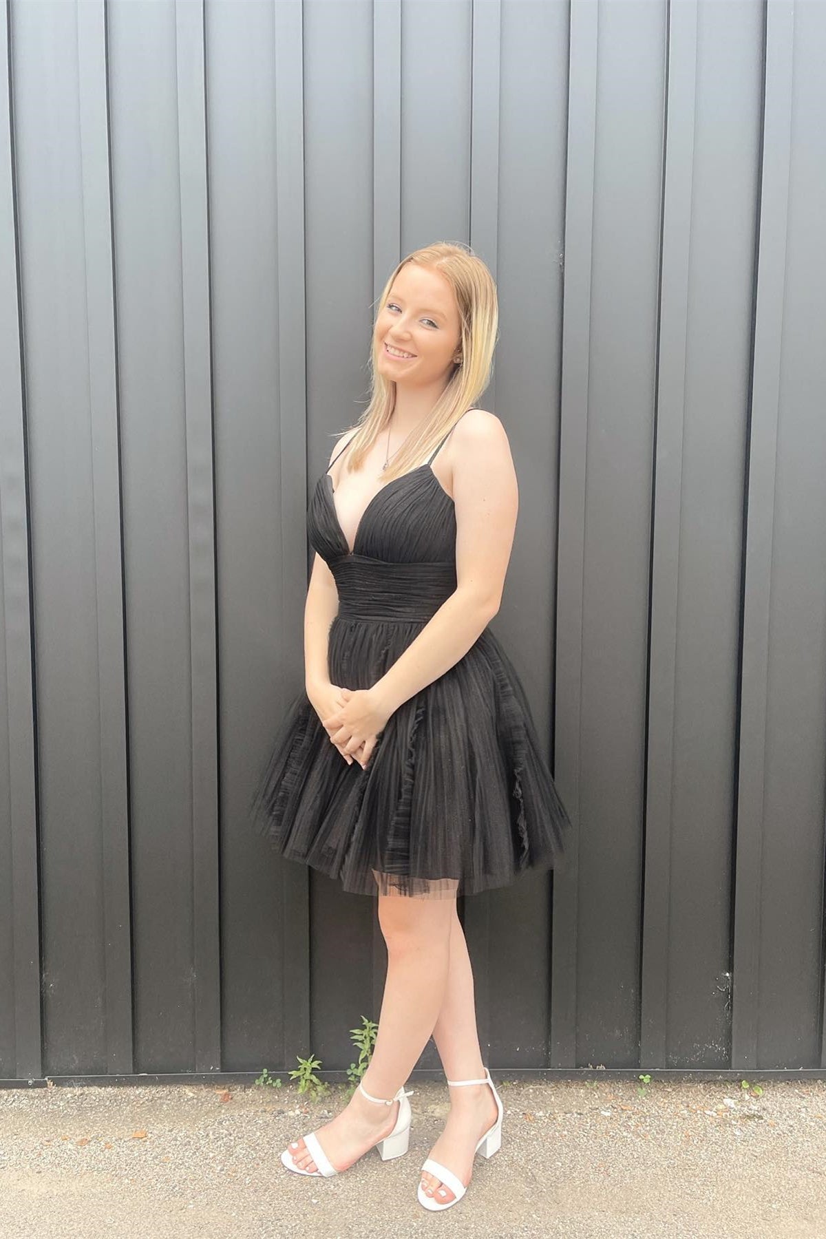 Straps Black Tulle A-line Short Homecoming Dress