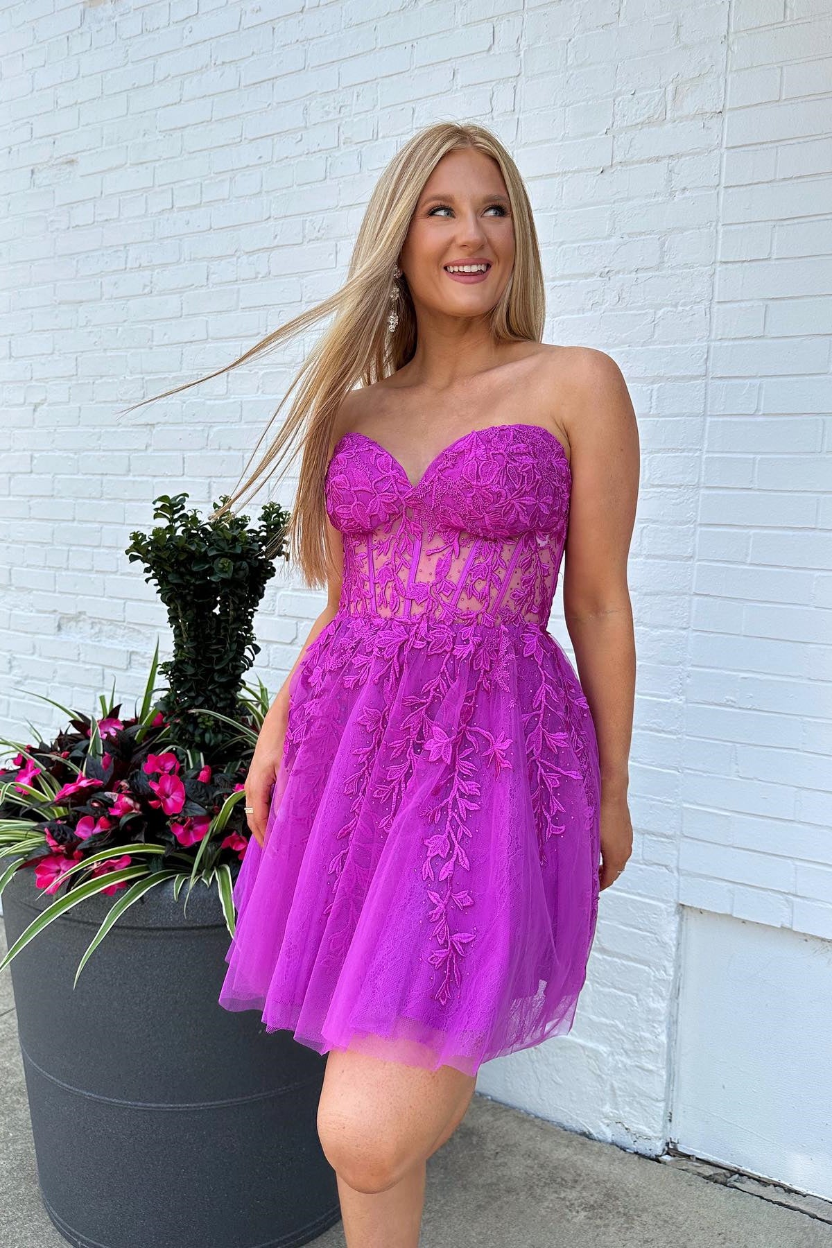 Lilac Sweetheart A-line Lace Short Homecoming Dress