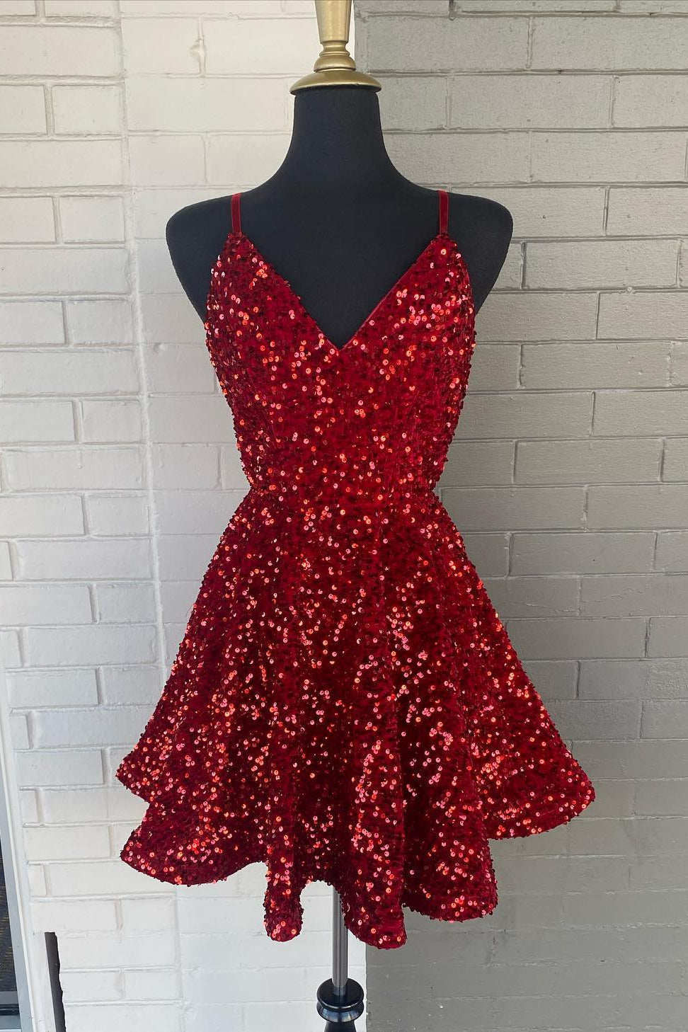 Straps Red Sequin V Neck A-line Short Homecoming Dress