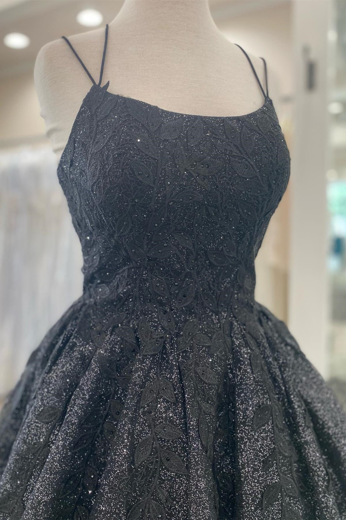 Princess Black A-line Appliques Short Homecoming Dress