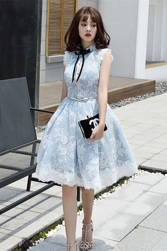 Halter A-line Short Blue and White Lace Party Dress